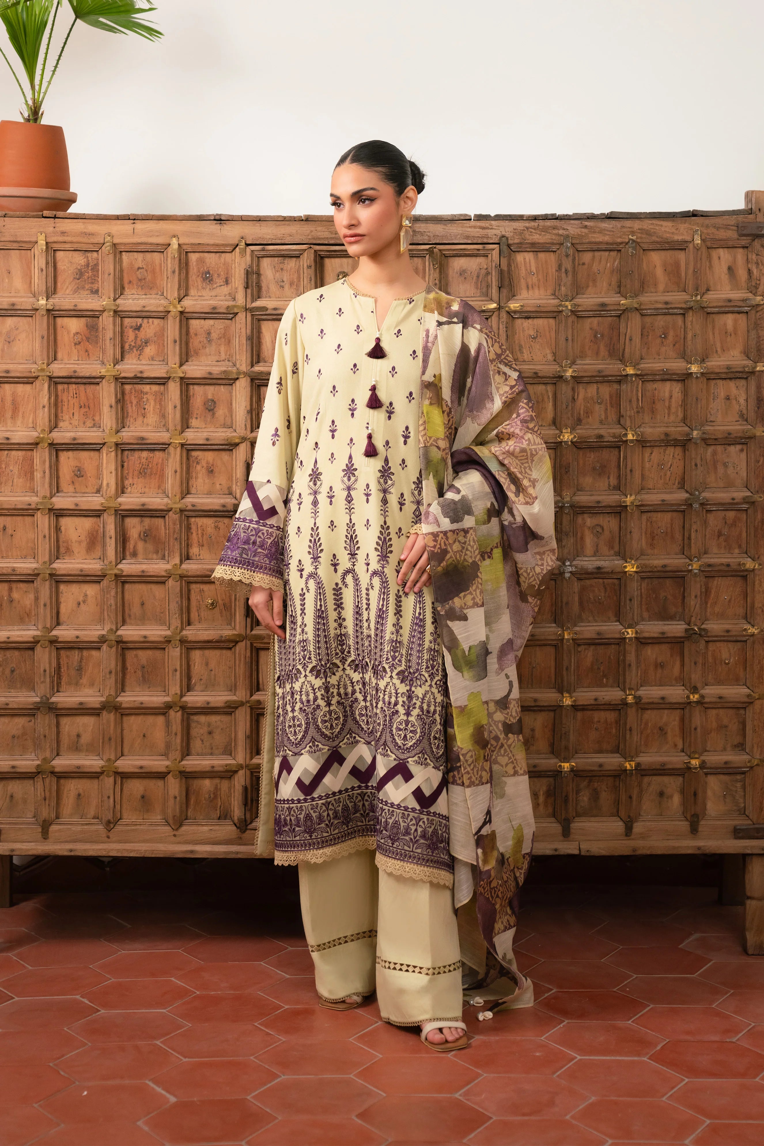 3 Piece Embroidered Karandi Suit