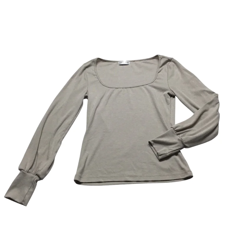 Top Long Sleeve Basic By Vestique In Taupe, Size: S